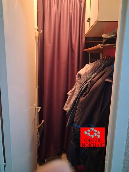 Apartament cu 2 camere decomandat în Tractorul