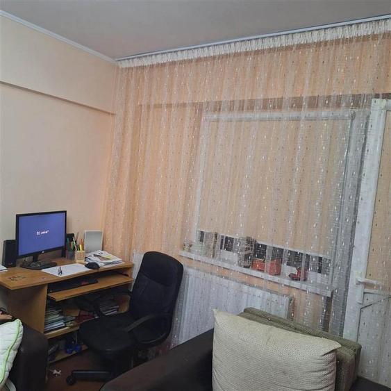 Apartament cu 2 camere decomandat în Radu Negru