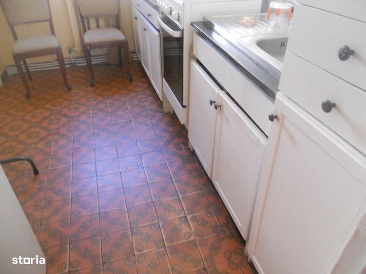 Apartament cu 4 camere în Central
