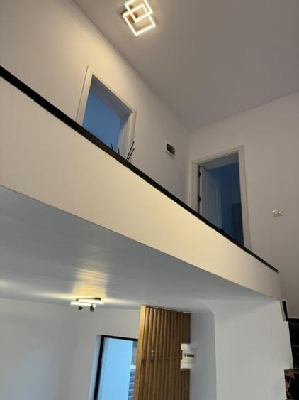 Duplex cu 4 camere cu Canalizare în Trivale