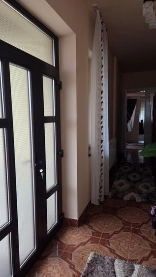 Casă cu 4 camere în Bâlc