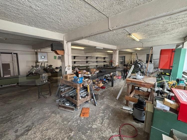 Spatiu comercial de inchiriat - 18