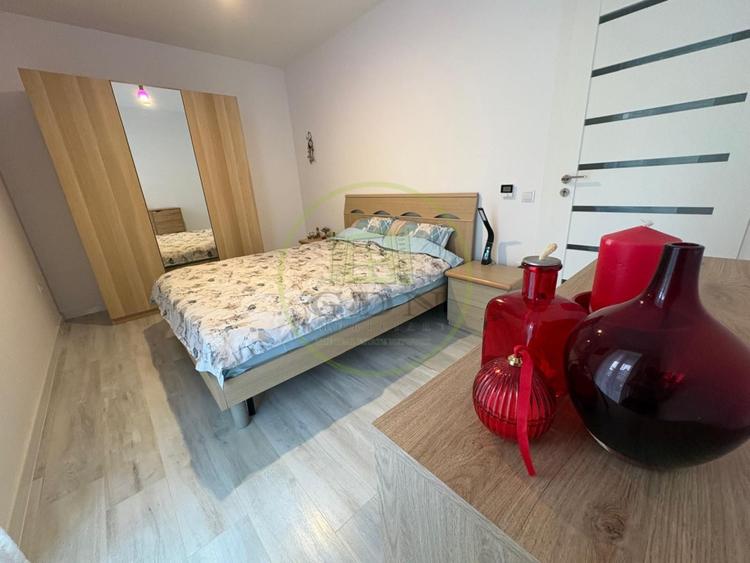 Apartament cu 3 camere semidecomandat, mobilat în Șelimbăr