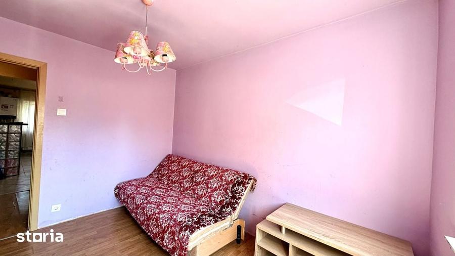 Apartament cu 3 camere decomandat în Între Lacuri