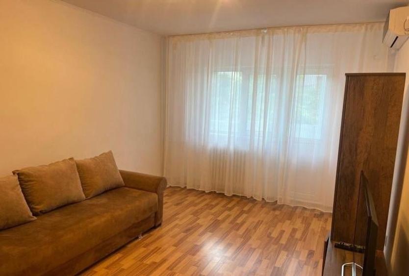 Apartament cu 3 camere decomandat, mobilat în Dristor