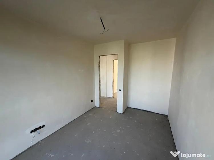 Apartament cu 3 camere semidecomandat în Zorilor