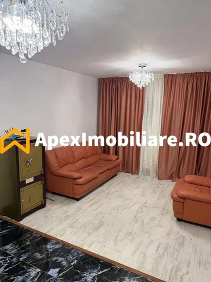 Apartament cu 4 camere semidecomandat, mobilat în Vitan Mall
