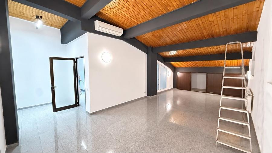 Apartament cu 4 camere, mobilat în Străulești