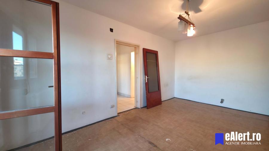 Apartament 4 camere, etaj 9/9 cu etaj tehnic, Str. Mărgeanului, Sector 5 - 37