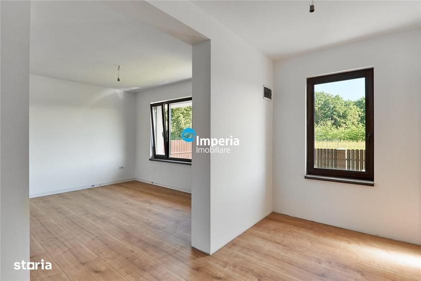 Casă cu 4 camere în Valea Ursului