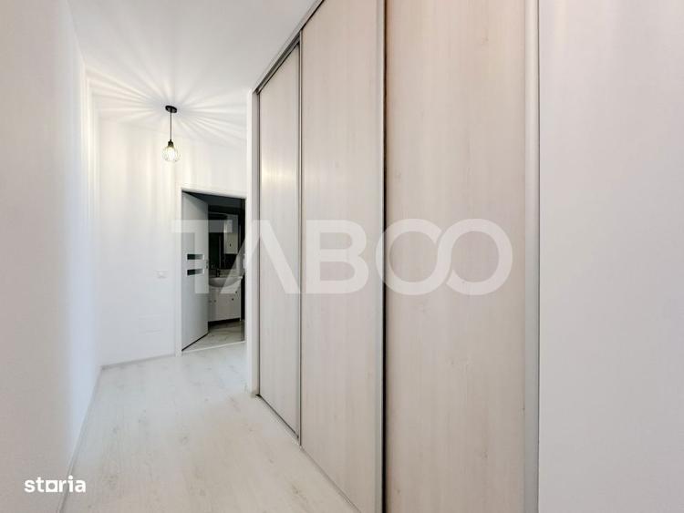Apartament cu 2 camere semidecomandat, mobilat în Iris
