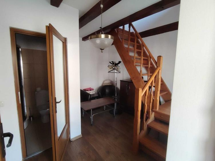 Apartament cu 4 camere în Noua