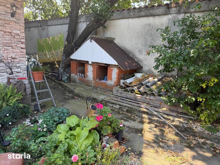 Casă cu 5 camere cu Teren 756 Mp în Brazi