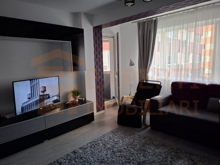 Apartament cu 2 camere decomandat, mobilat în Energia