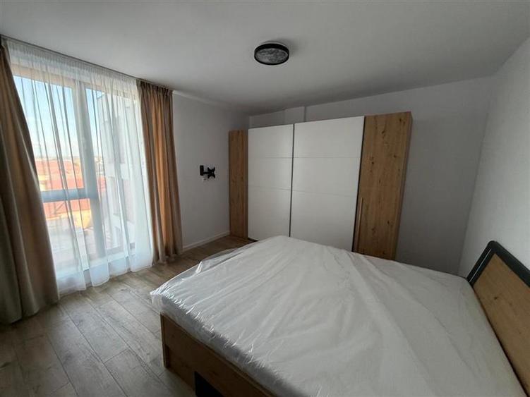Apartament cu 3 camere circular, mobilat în Mărăști