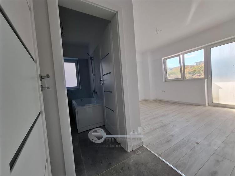 Apartament cu 3 camere decomandat în Galata