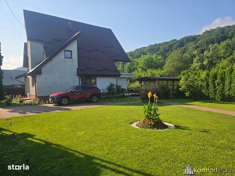 Casă cu 4 camere în Luncani