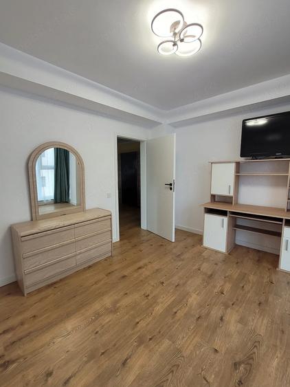 Apartament cu 2 camere semidecomandat în Florești