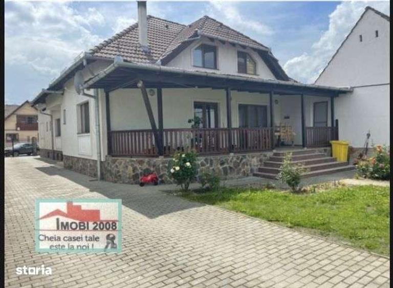 Casa NOUA 6 camere 7 bai teren 1.300 mp ,panouri foto-voltaice Orlat - 13