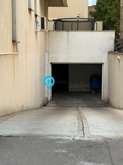Apartament cu 4 camere decomandat în Nordului