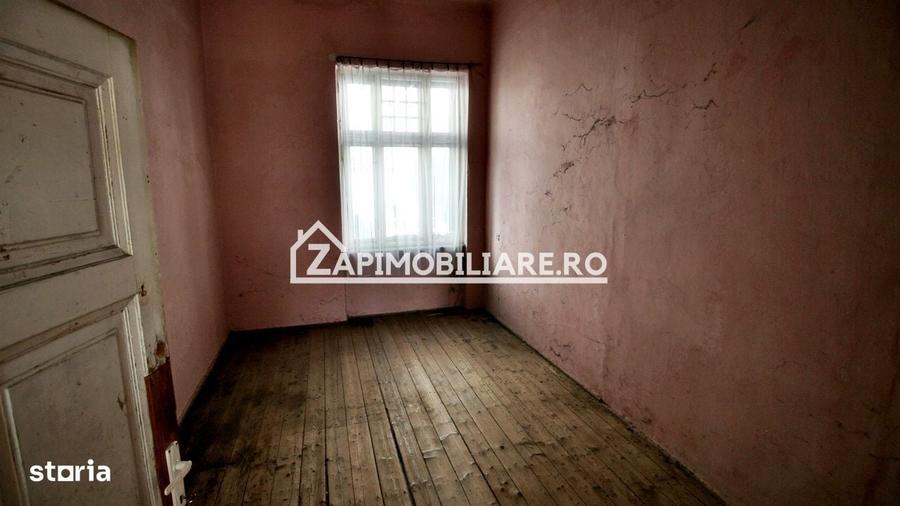 Casă cu 3 camere în Mureșeni