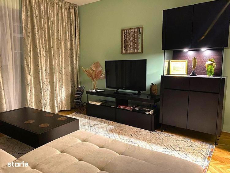 Apartament cu 3 camere în Victoriei