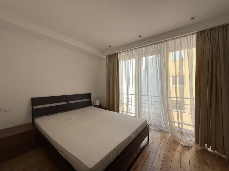 Apartament cu 3 camere decomandat, mobilat în Herăstrău
