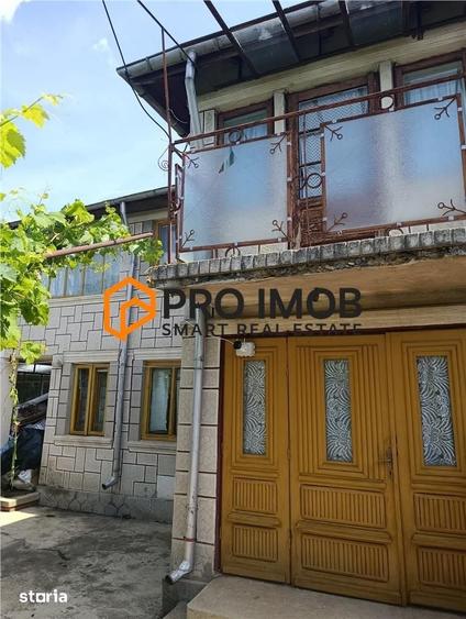 Casă cu 4 camere semidecomandat cu Teren 1553 Mp în Merei