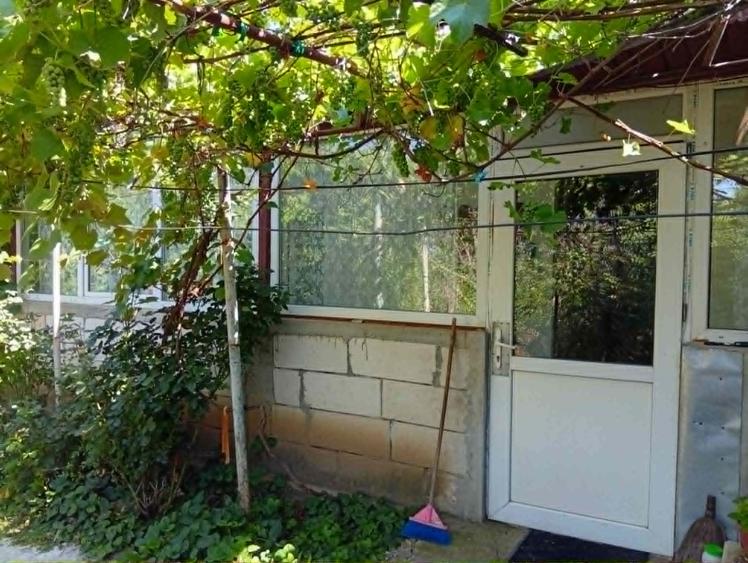 Casă cu 3 camere cu Teren 857 Mp în Ghimpați