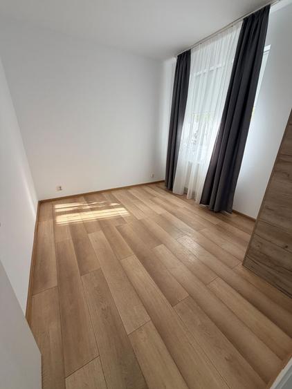 Casă cu 4 camere cu Teren 140 Mp în Tunari