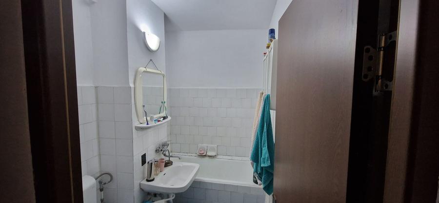 Garsonieră decomandată în Rogerius