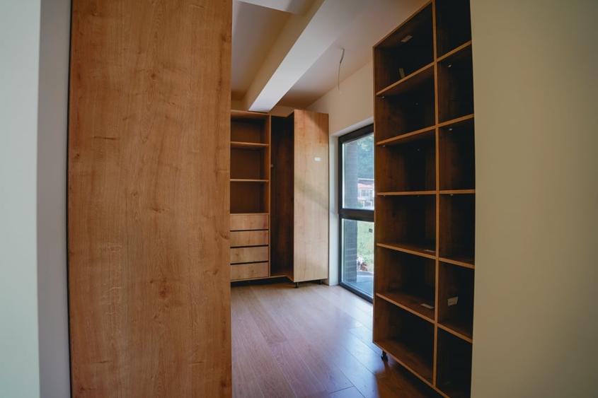 Duplex cu 4 camere cu Canalizare în Florești