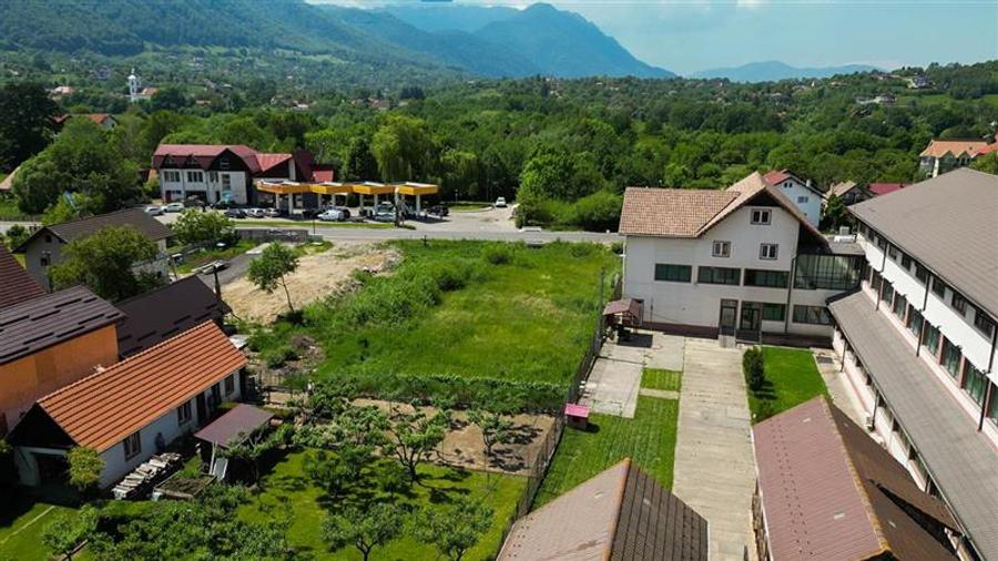 Teren Construcții intravilan de 1570 mp, în Bran