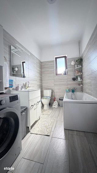 Casă cu 3 camere cu Teren 430 Mp în Domnești