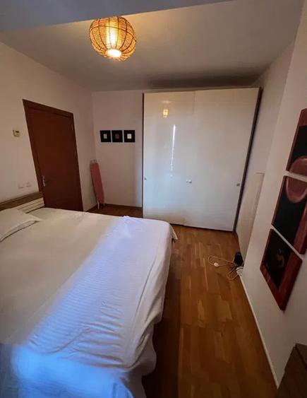 Apartament cu 2 camere decomandat, mobilat în Decebal