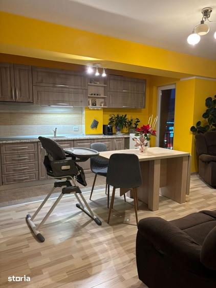 Apartament cu 3 camere decomandat în Central