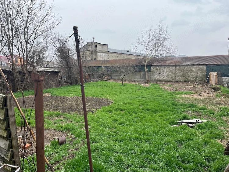 Casă cu Teren 1007 Mp în Central