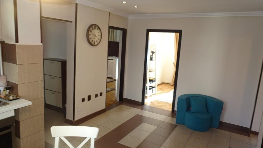 Apartament cu 4 camere decomandat în Kogălniceanu