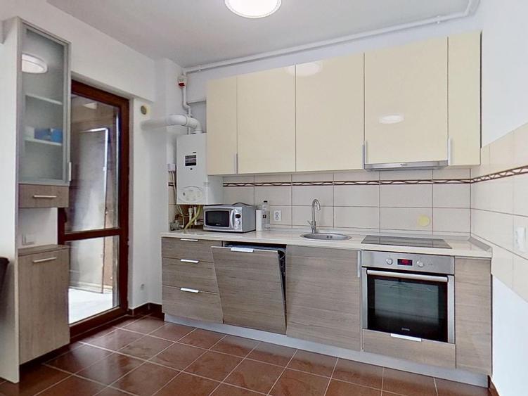 Apartament cu 2 camere semidecomandat, mobilat în P-ta Presei Libere