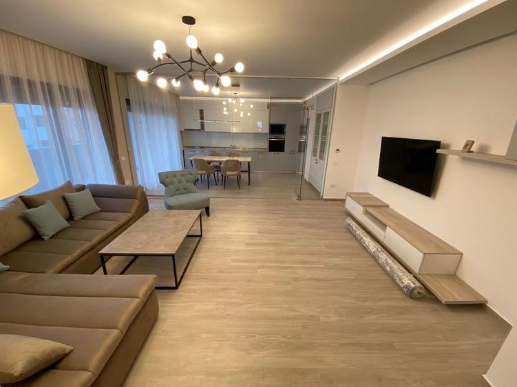 Apartament cu 3 camere decomandat în Nord