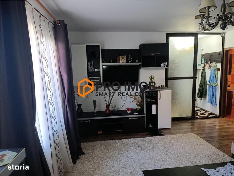 Casă cu 3 camere decomandat în Sărata