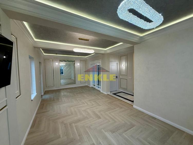 Casă individuală cu 4 camere cu Canalizare în Curtești