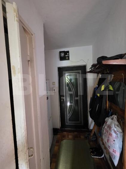 Apartament 3 camere, semidecomandat, 47 mp, zona M40 - 6