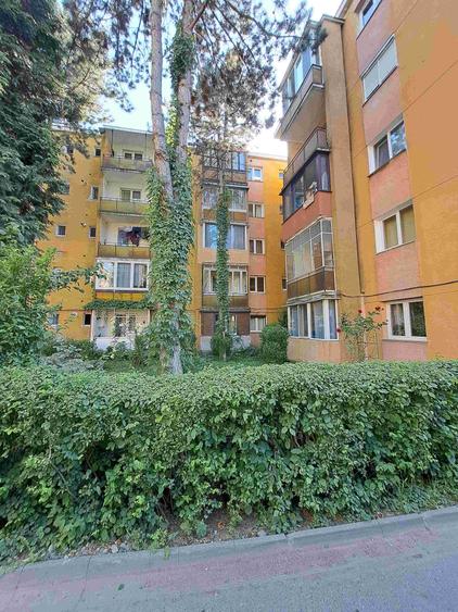 Apartament cu 2 camere semidecomandat în Semicentral