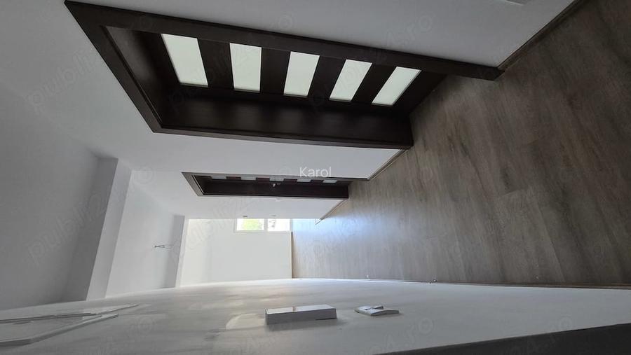 Proprietar, vand apartament de 2 camere.