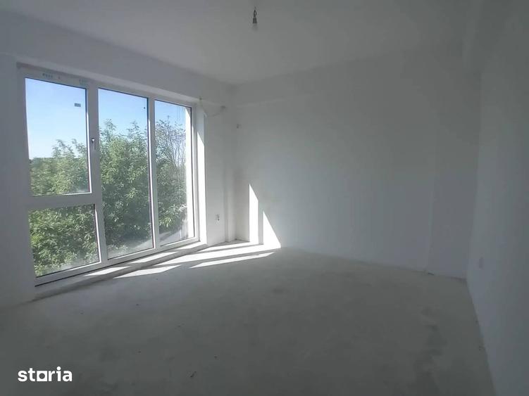 Casă cu 4 camere cu Teren 100 Mp în Nord
