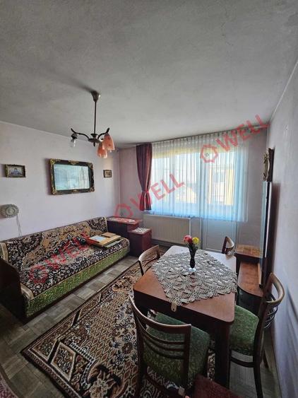 De vanzare apartament situat in Tarnaveni - 2