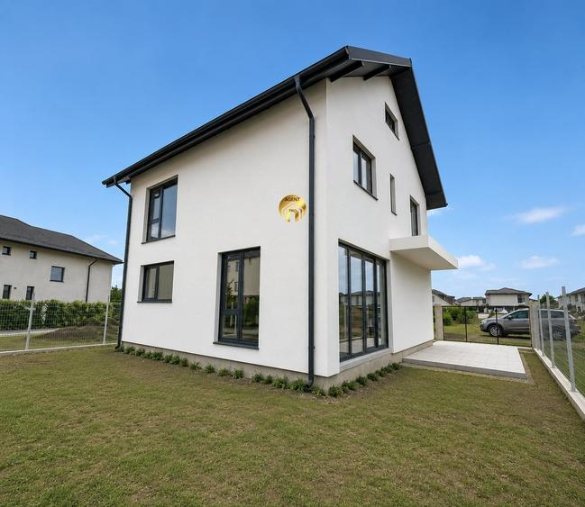 Casă individuală cu 5 camere cu Teren 240 Mp în Otopeni