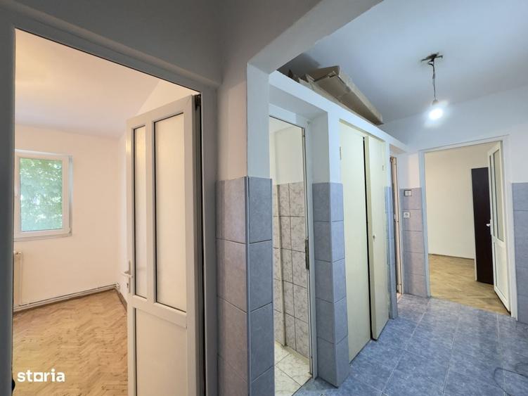 Apartament cu 3 camere în Alexandru cel Bun