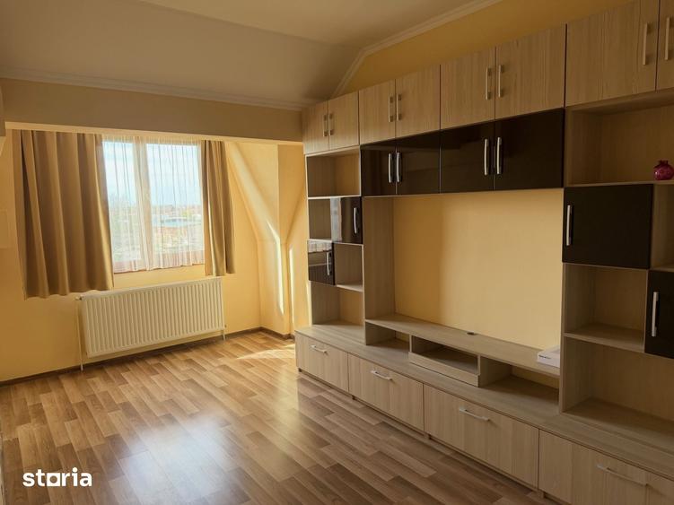 Apartament cu 3 camere în Carpați 2